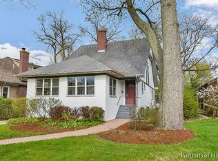911 N Cross St, Wheaton, IL