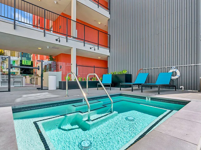 Spa/ Sun Deck