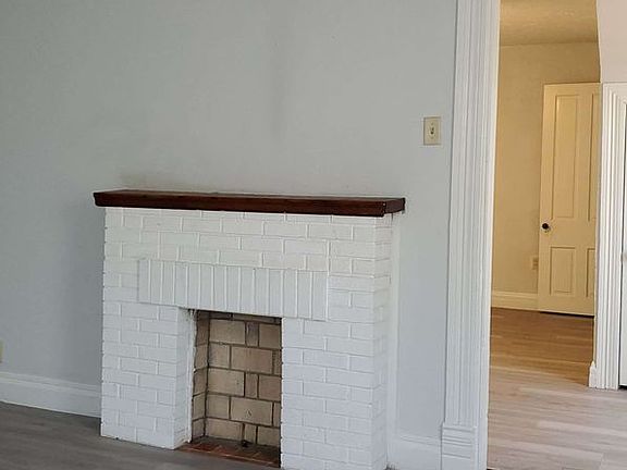 4th image of 169 Hill St