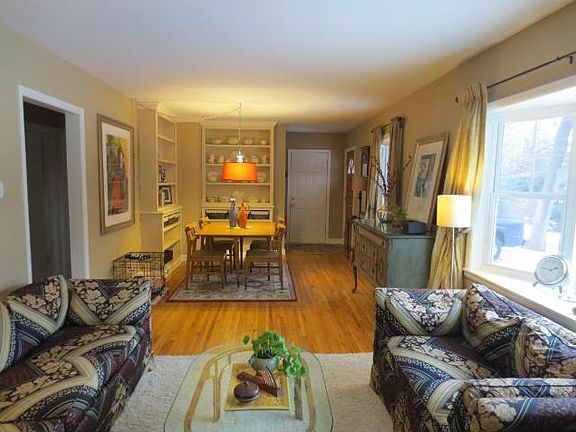 5th image of 4890 Ferncroft Dr