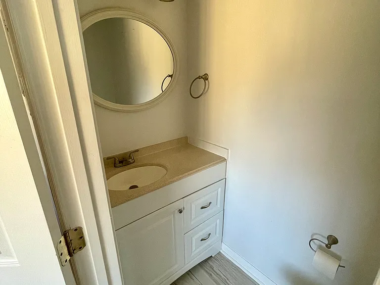 2217 Pine Pl — Photo 9