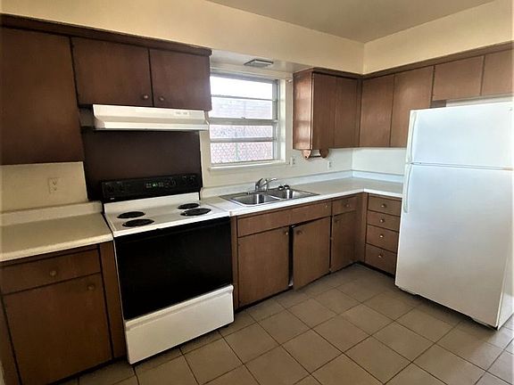 5th image of 1608 Gladys Dr #B