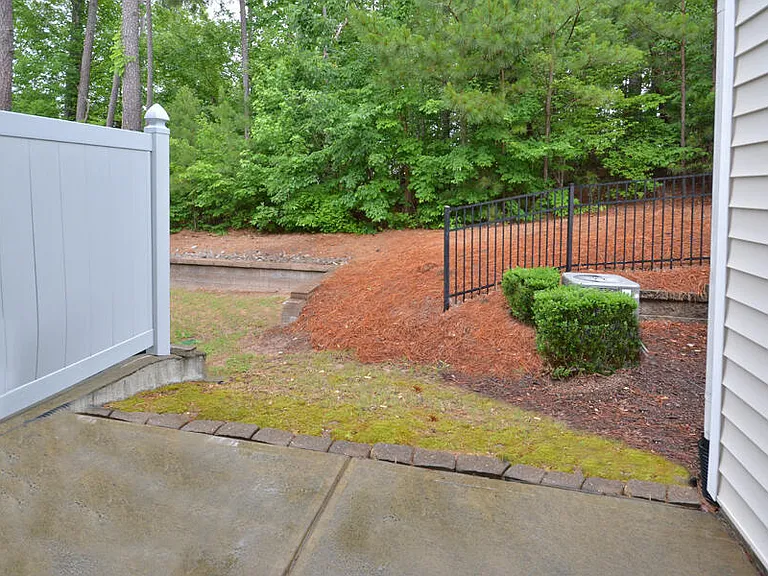 100 Stratford Lakes Dr #324 — Photo 17
