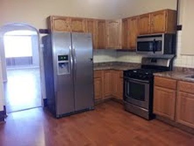 3rd image of 1464 N Ashland Ave #2