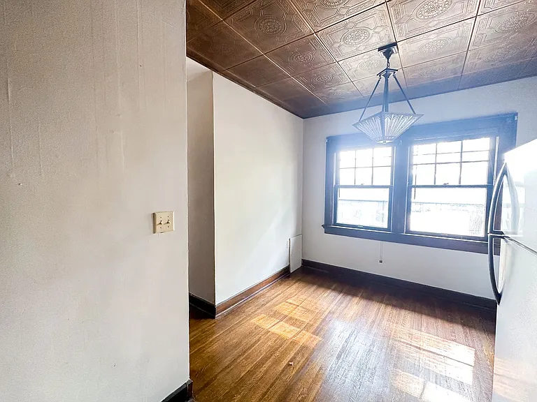 5819 E Washington St #8 — Photo 12