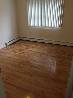 Rented by Metroline Realty | media 11