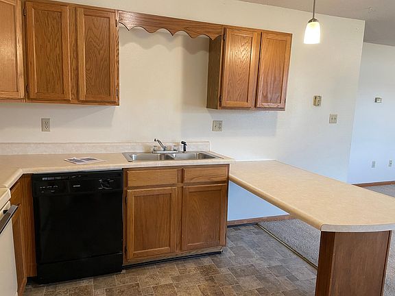 3rd image of 514 W Scott St APT 1