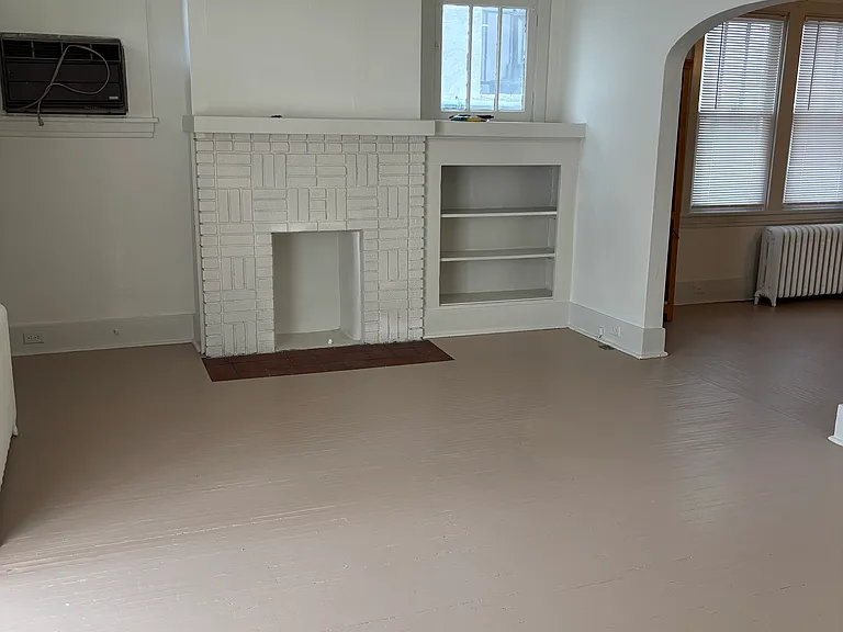 5567 Hobart St #1 — Photo 6