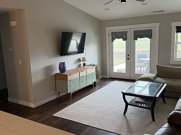 5th image of 600 Reed Ave