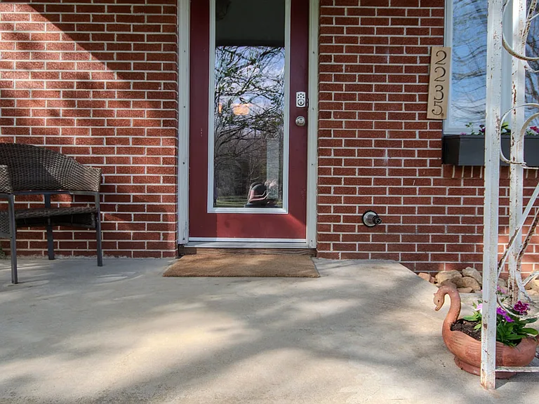 2235 White Oak Rd — Photo 1