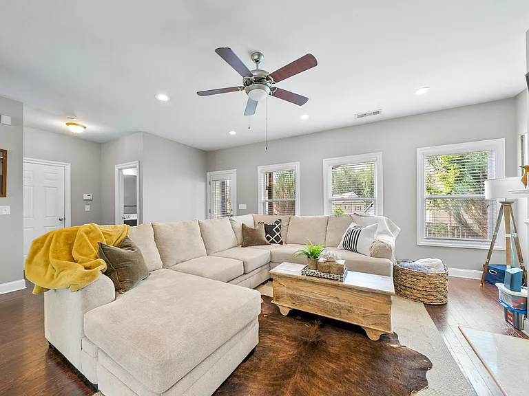1738 Hollingsworth Blvd NW — Photo 11