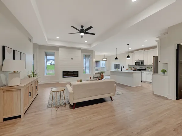8601 S 49th St, Lincoln, NE 68516