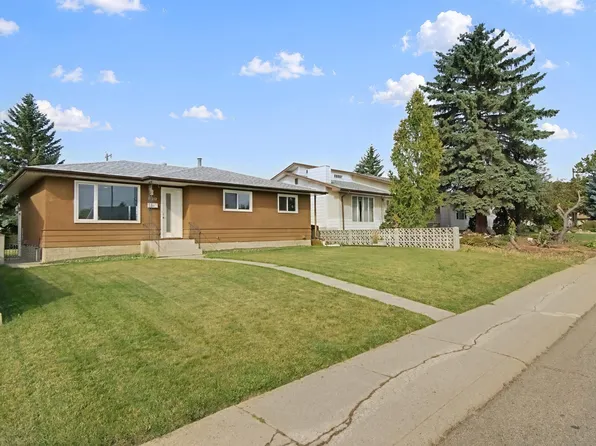 13212 73rd St NW, Edmonton, AB T5C 0T8