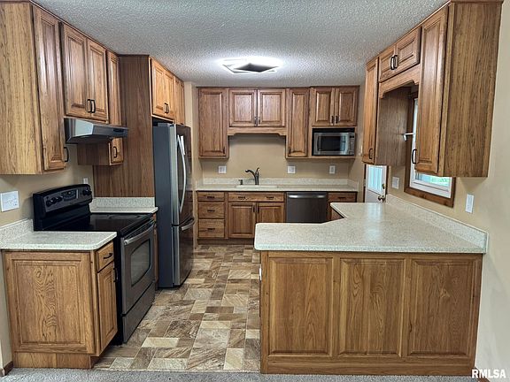 5th image of 2107 Tanglefoot Ln