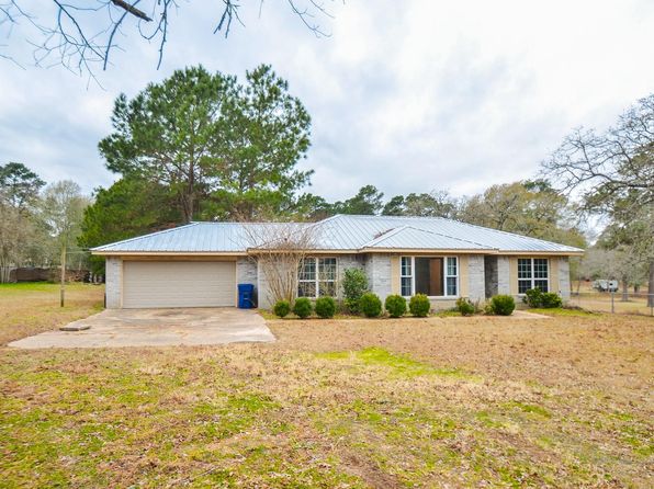 15794 Goldenrain Ln, Plantersville, TX 77363