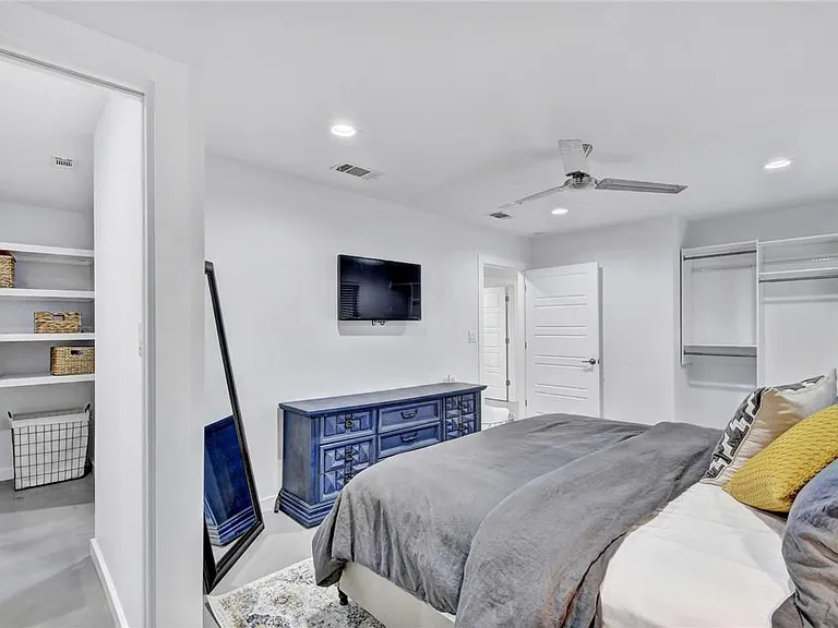 18410 Lake Terrace Dr — Photo 21