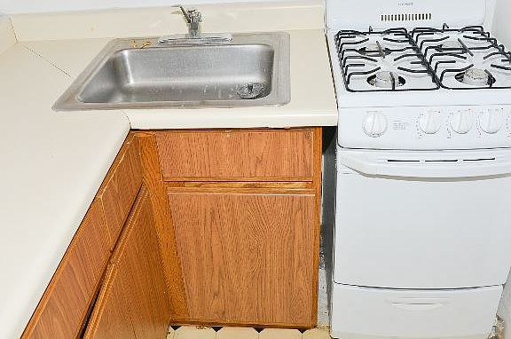 3rd image of 711 W Belmont Ave APT 209