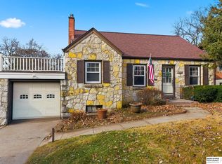 1828 N 49th St, Omaha, NE 68104