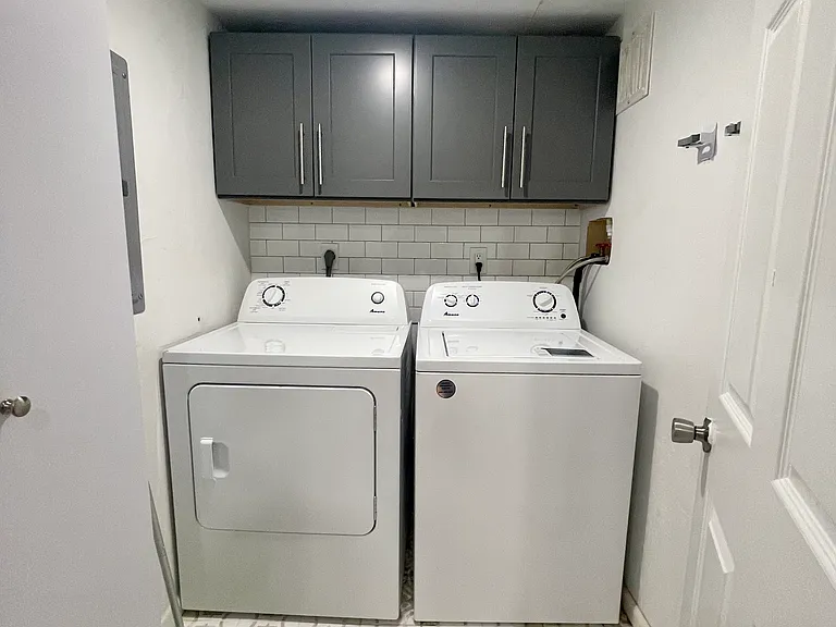 15 Marion St #E2 — Photo 10