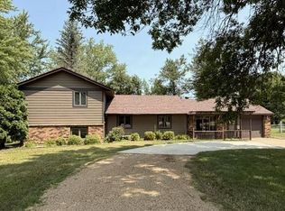 2022 River Rd, Windom, MN 56101