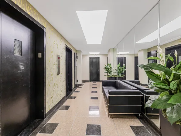 2 Fordham Hill Oval image 4 of 18