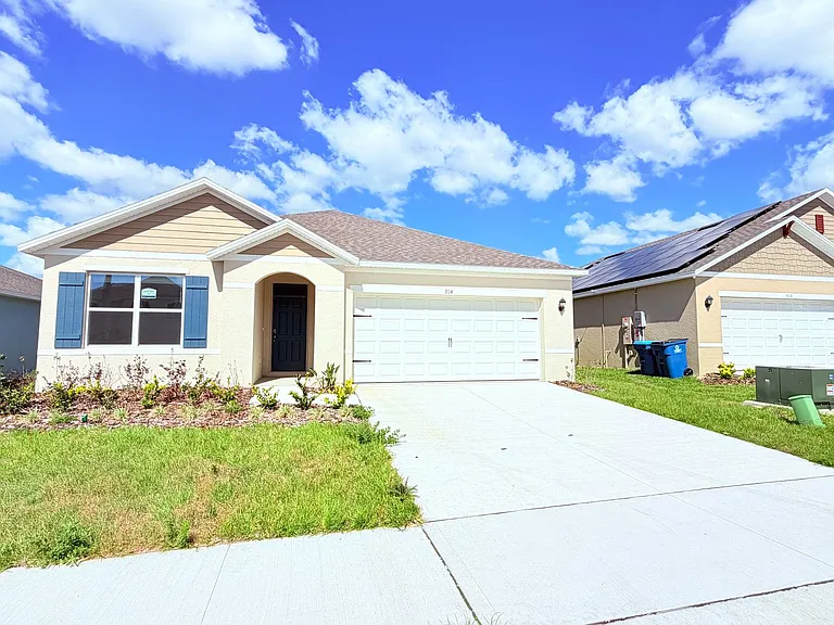 914 Princess Sabal Point — Photo 1
