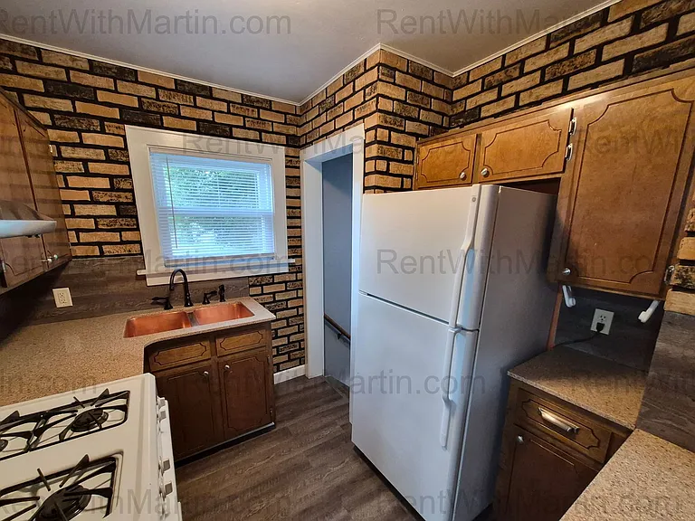 1212 Forest Ave — Photo 6