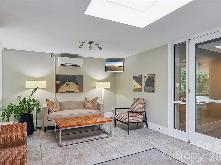 647 Town Mountain Rd #203 — Photo 9