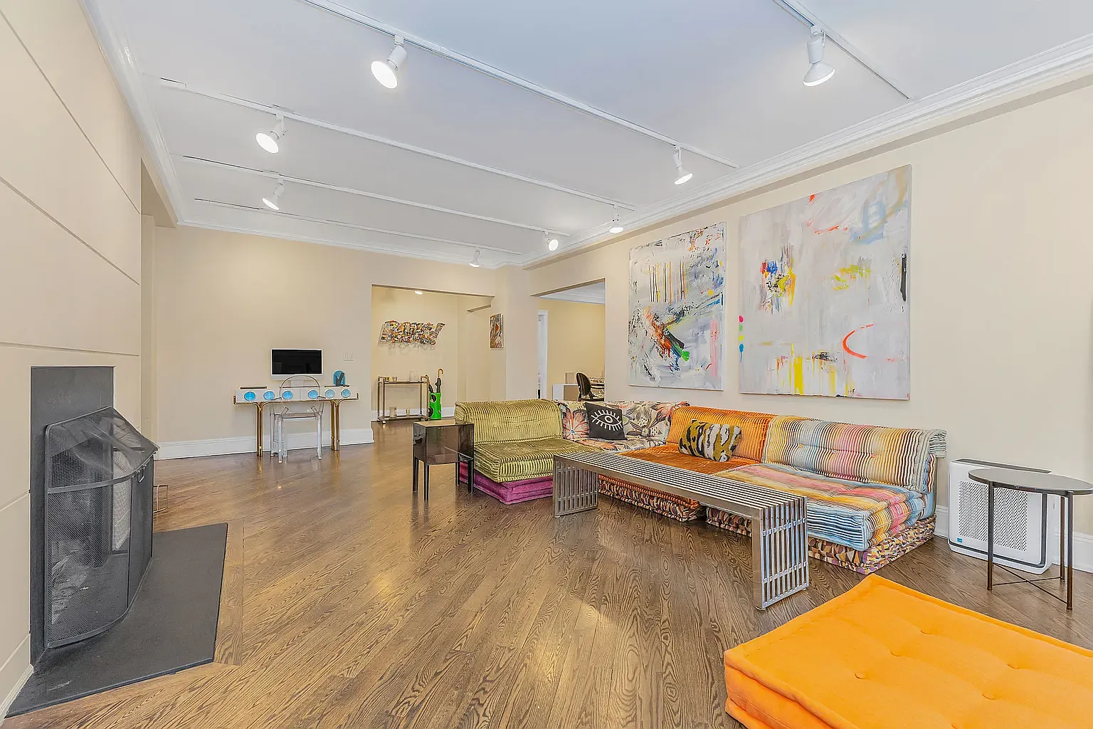 50 East 72nd Street — Photo 3