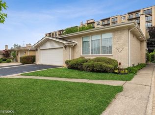 4620 W Fitch Ave, Lincolnwood, IL 60712