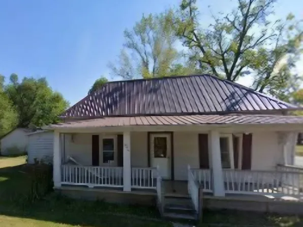 406 Myrtle Ave, Cuba, MO 65453