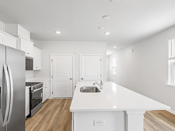 3rd image of 117 Serrano St