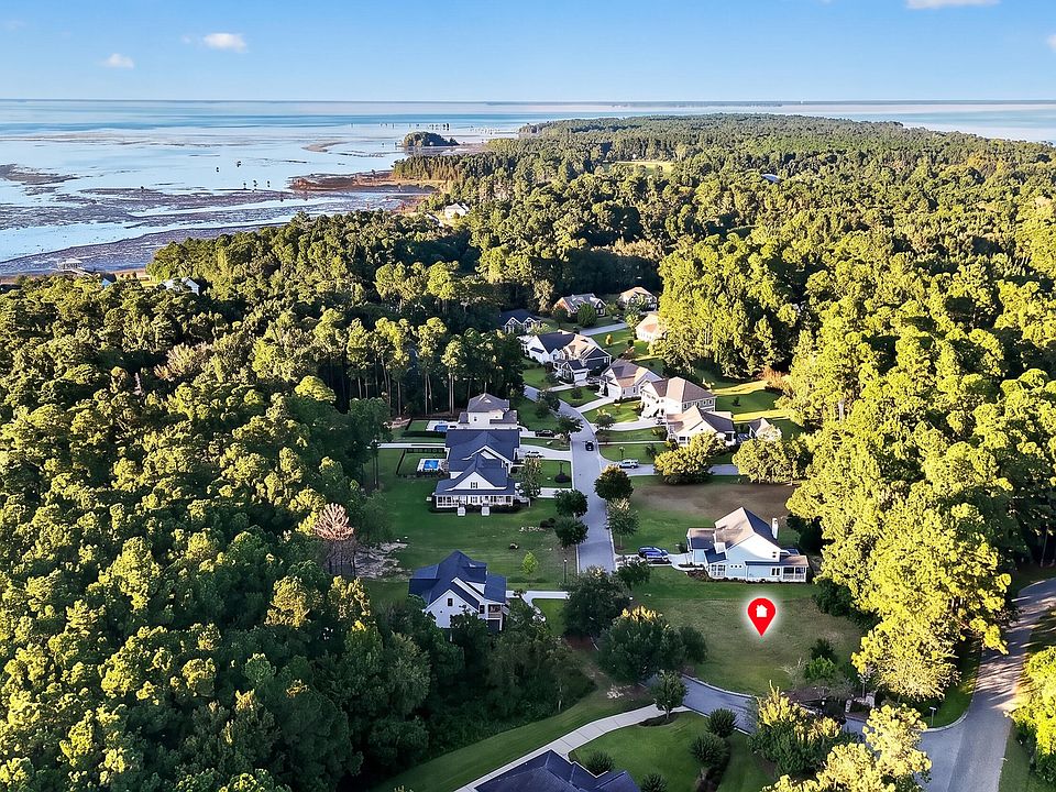 1st image of 102 Waters Edge Ln