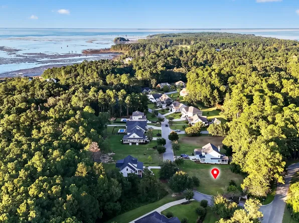 102 Waters Edge Ln, Moncks Corner, SC 29461