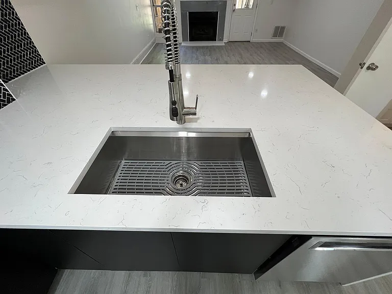 2927 Aspen Woods Entry — Photo 3
