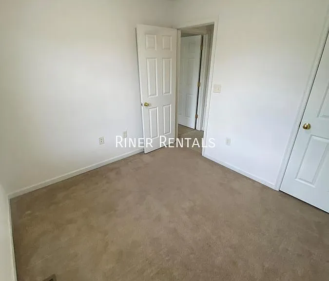 1411 Natural Spring Ln — Photo 22
