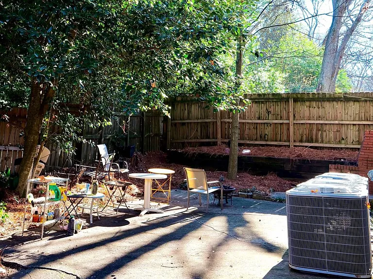145 Hale St NE #1 — Photo 11