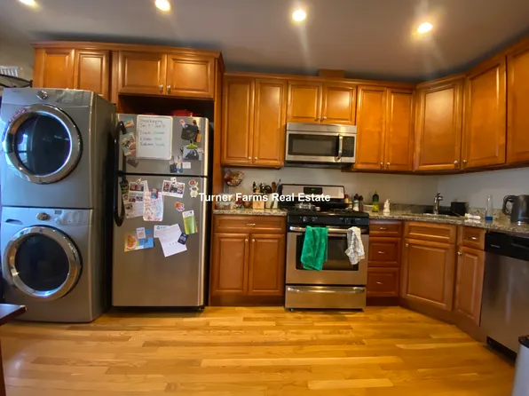 11 Leverett St, Brookline, MA