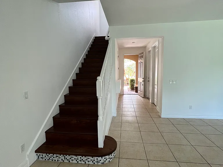 10411 Belfry Cir — Photo 29