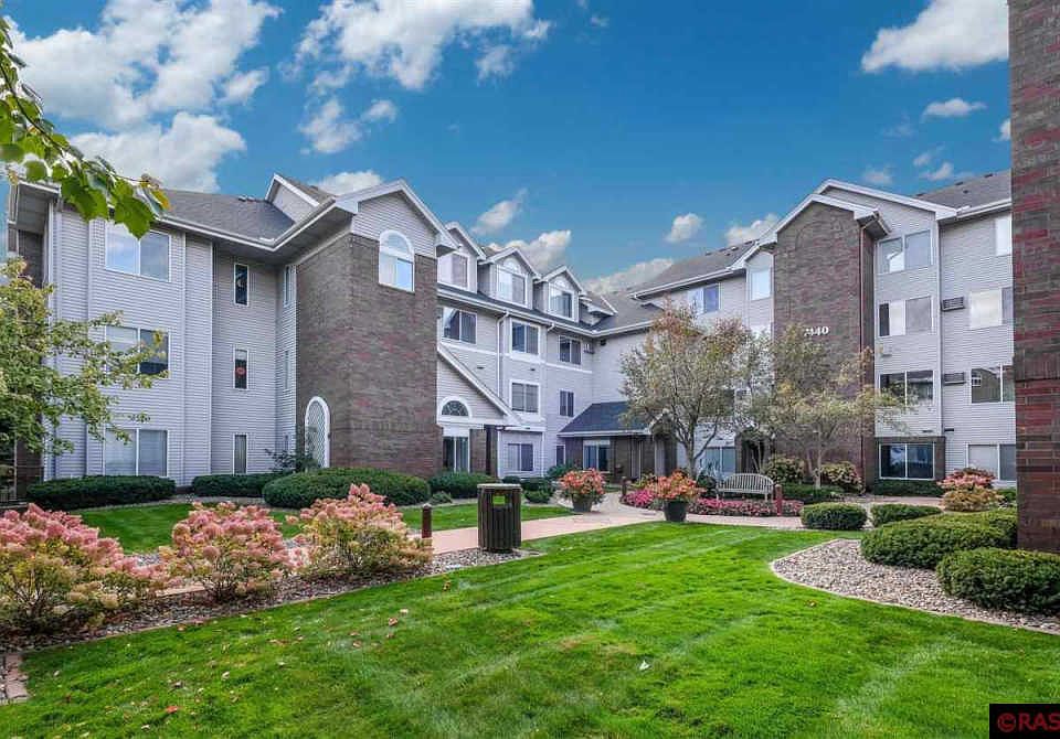 1st image of 7440 Edinborough Way APT 4112