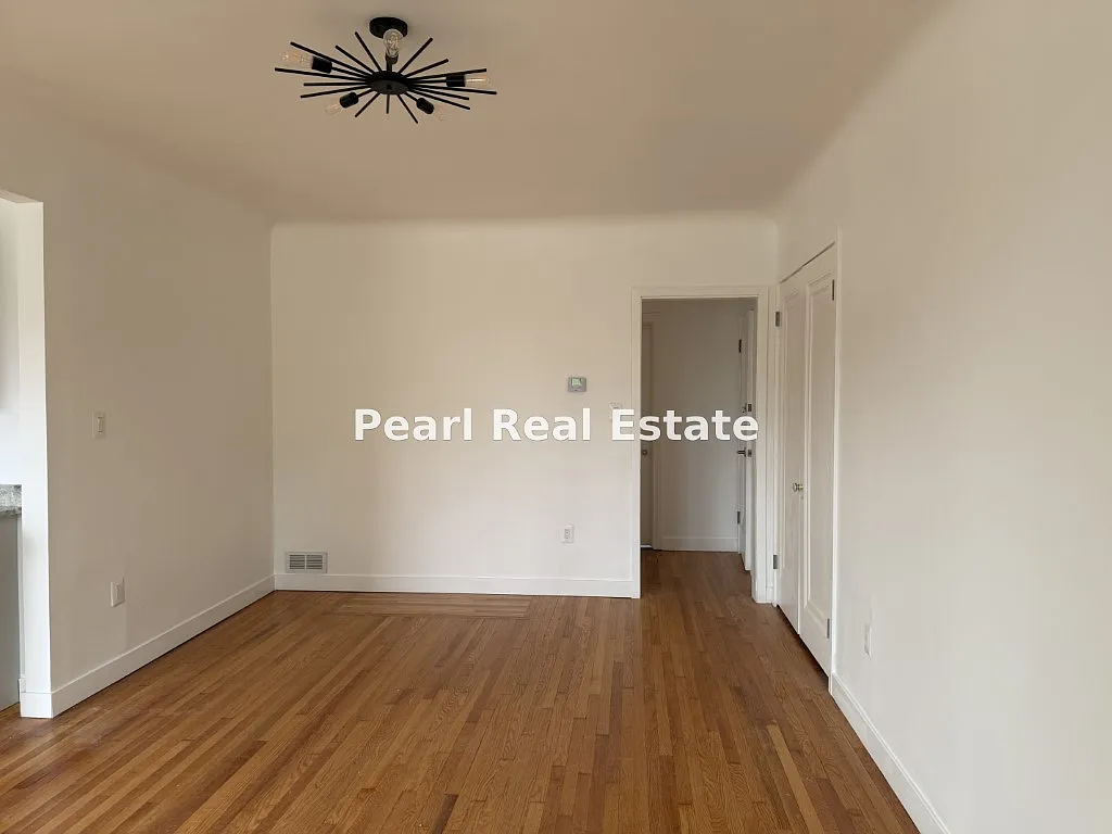2 bed, 825 sqft, $1,100 — Photo 4
