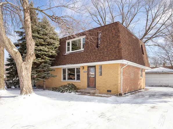 8237 Latrobe Ave, Burbank, IL 60459
