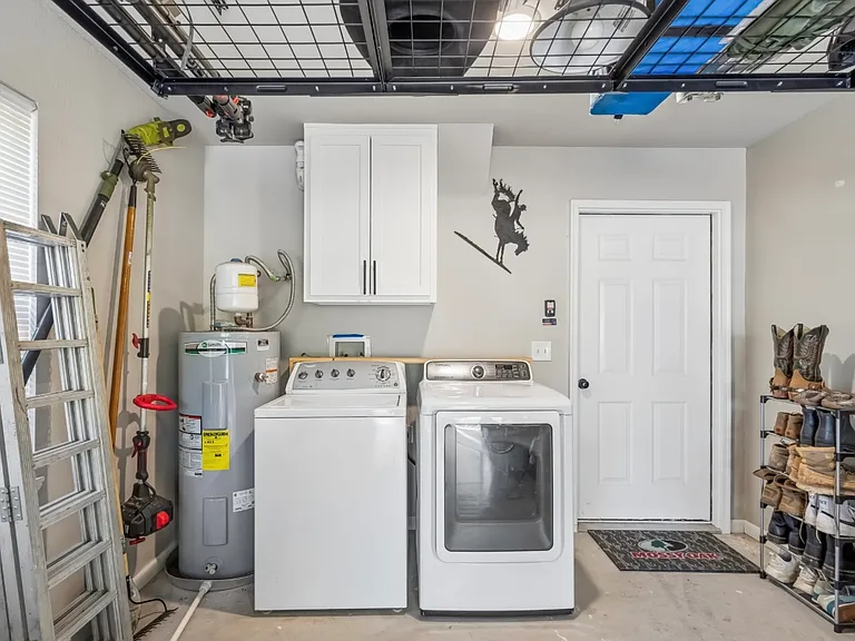 3 Lakeview St — Photo 9