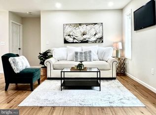 129 Courtney Dr, Manassas Park, VA 20111