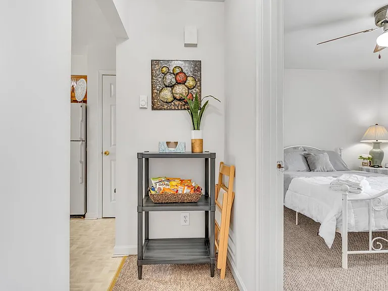 19 Limox Ln #B — Photo 23