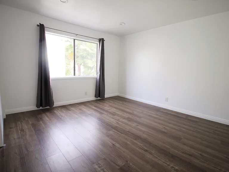 1832 Rockefeller Ln #8 — Photo 7