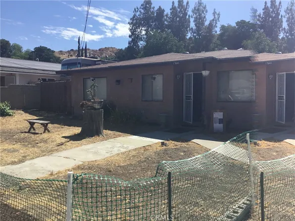 17640 Scherzinger Ln, Santa Clarita, CA 91387