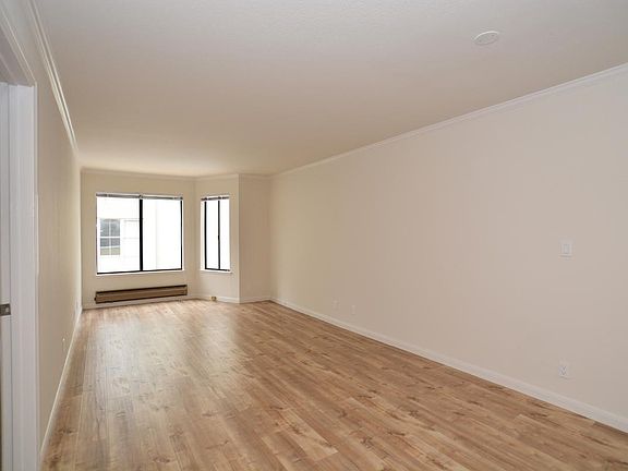 5th image of 542 Haight St APT 203