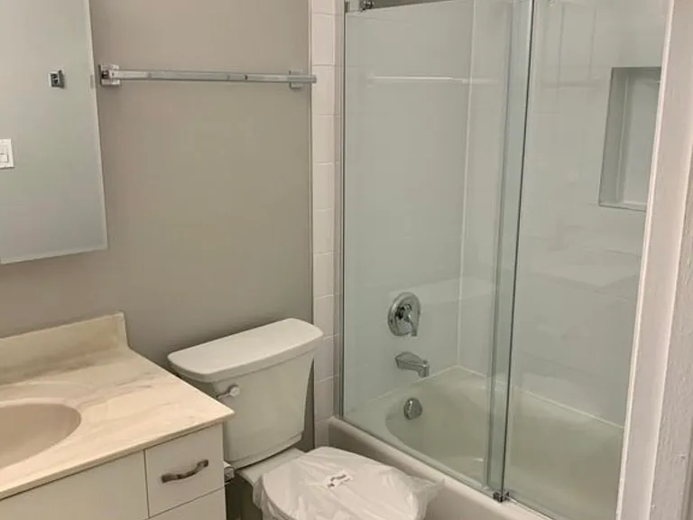 1112 Castilian Ct #C109 — Photo 10
