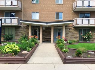 Canadiana Apartments, Hamilton, ON L8P 2C6